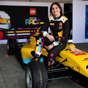 开云入口-当四成F1观众已是女性，女车手们正加速驶入F1赛场|赛车运动|赛车手|赛车|学院|比赛_新浪体育_新浪新闻