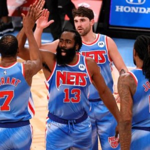 开云入口-哈登首秀三双创造历史 篮网末节发力险胜魔术