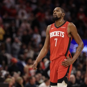 开云登录-越累越专注？杜兰特背靠背第一场44分钟8失误 第二场41分钟0失误