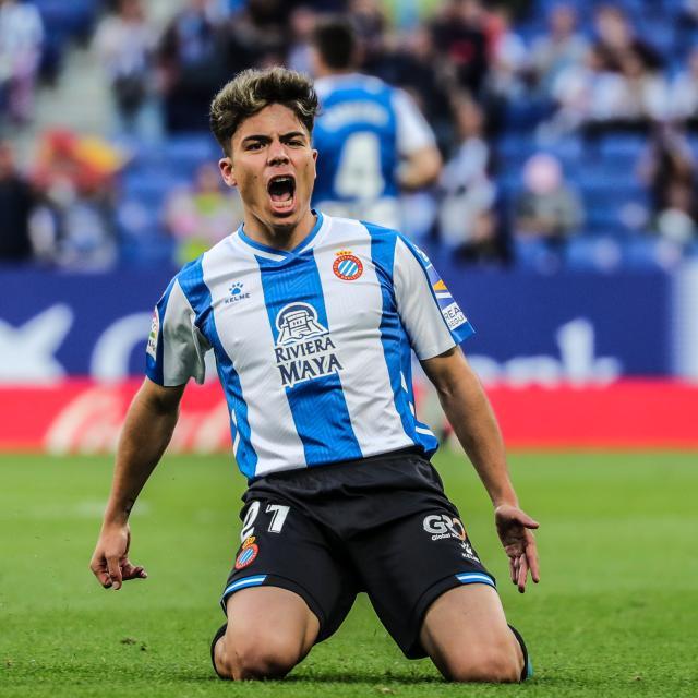 1652051778421003526.jpg FSQlZwFXsAMk0Og.jpg